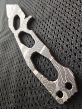 Knife Trainer G / Contour Lines